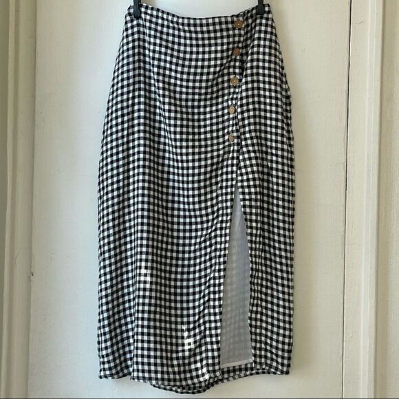 Privacy Please | Burbank Skirt in Black Gingham - Picture 4 of 8